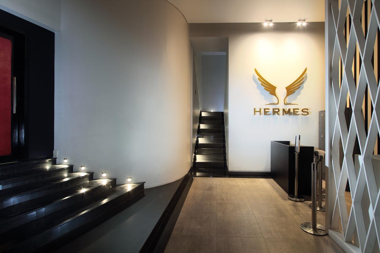 Helios Hotel Bone Watampone Exteriör bild