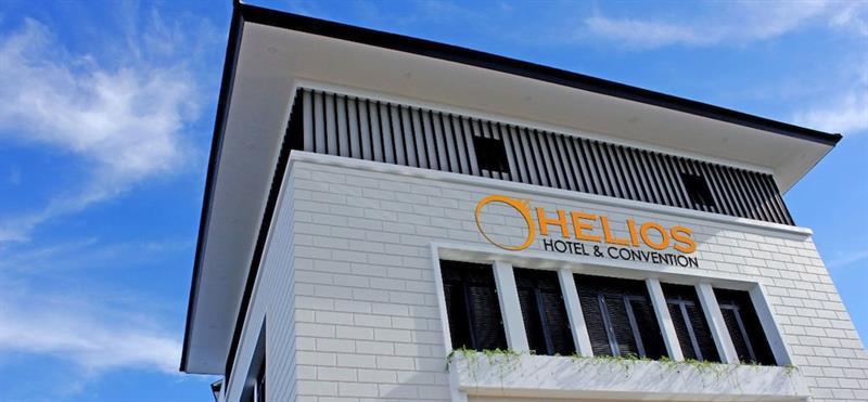 Helios Hotel Bone Watampone Exteriör bild
